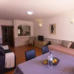 Apartament By Acasadascasas