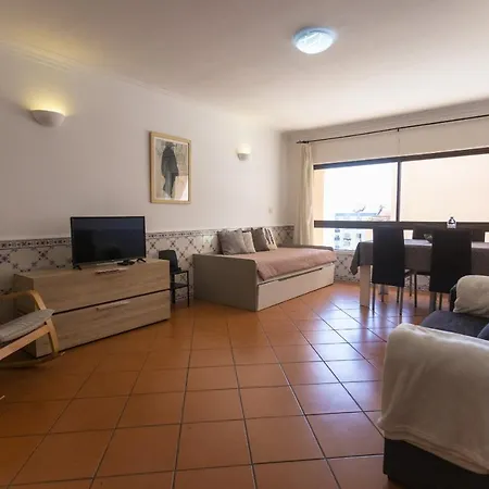 Apartment By Acasadascasas *
